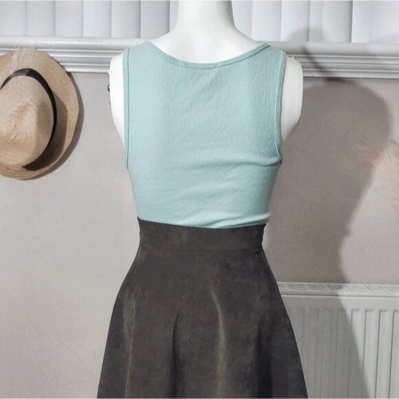 Vintage Mint Green Henley Cropped Tank - Picture 2 of 5
